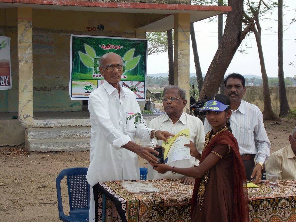 bNg grassroots activity — Tree Utsav, Vidya Sambaralu, or computer training camp · Krishna District 2016 (photo C10)