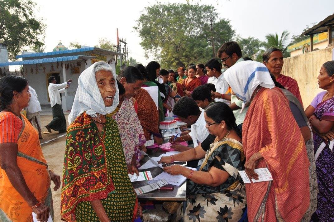 bNg grassroots activity — Tree Utsav, Vidya Sambaralu, or computer training camp · Krishna District 2016 (photo C19)