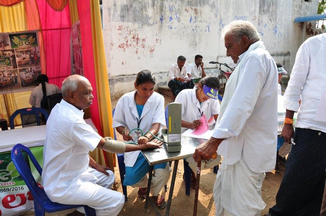 Sukheebhava free medical camp at Konakanchi, Krishna District · 11 January 2017 (photo D19)
